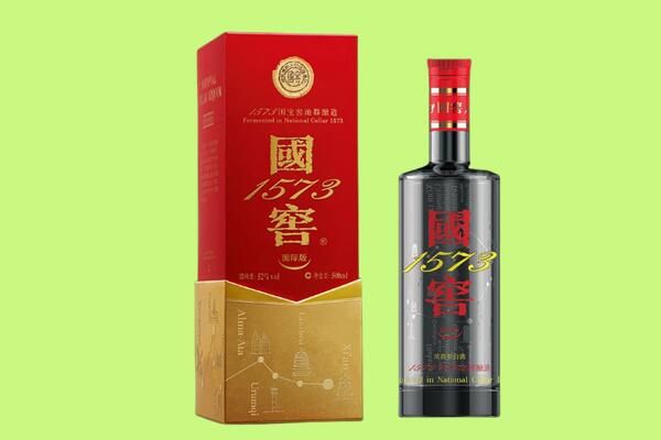六盘水钟山区回收国窖1573.jpg